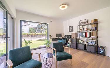 Modern 194 Modernes Wohnzimmer mit Arbeitsbereich
